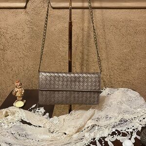 Bottega Véneta from Italy. Dust bag included